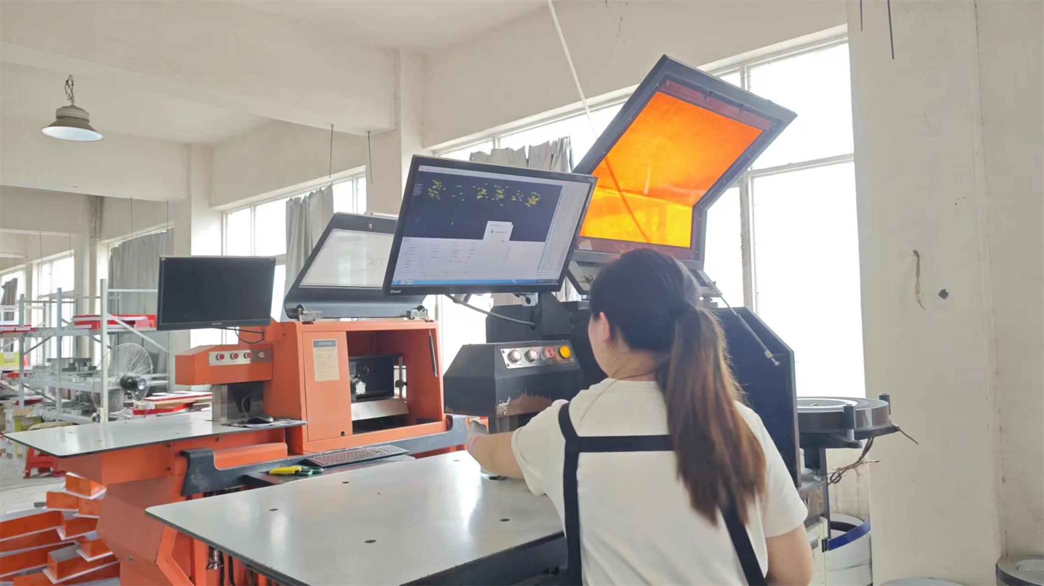 Carving Machine