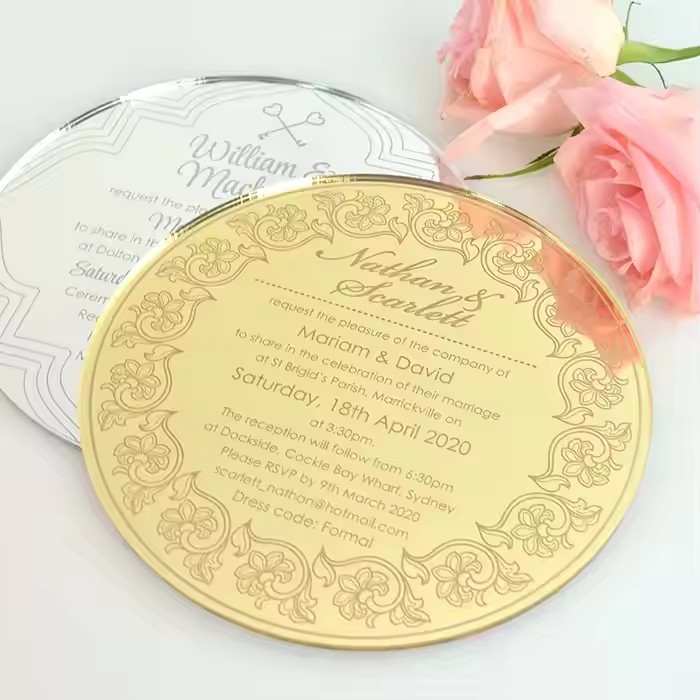 Custom round acrylic tags for wedding gift decoration