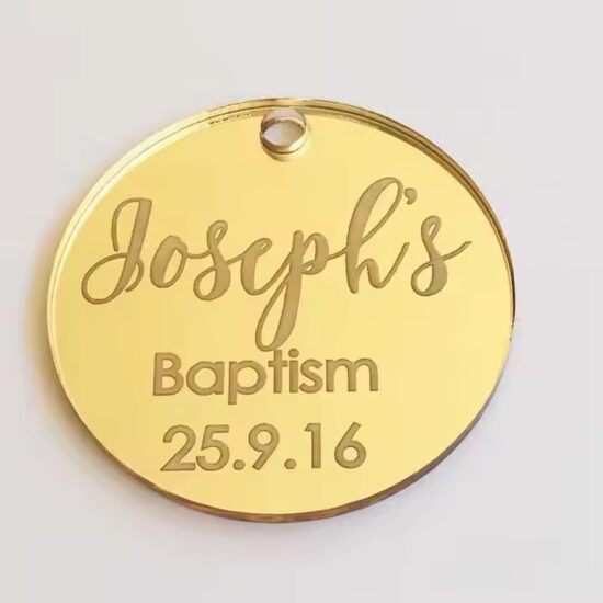 Custom round acrylic tags for wedding gift decoration