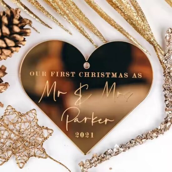 Heart-Shaped Acrylic Tags for Valentine's Day and Romantic Gifts