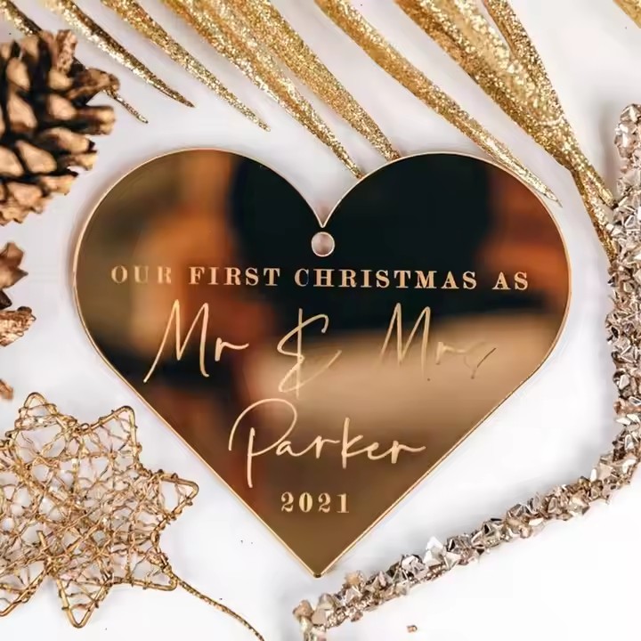 Heart-Shaped Acrylic Tags for Valentine's Day and Romantic Gifts