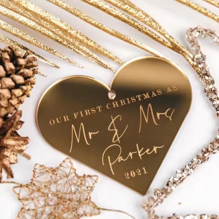 Heart-Shaped Acrylic Tags for Valentine's Day and Romantic Gifts
