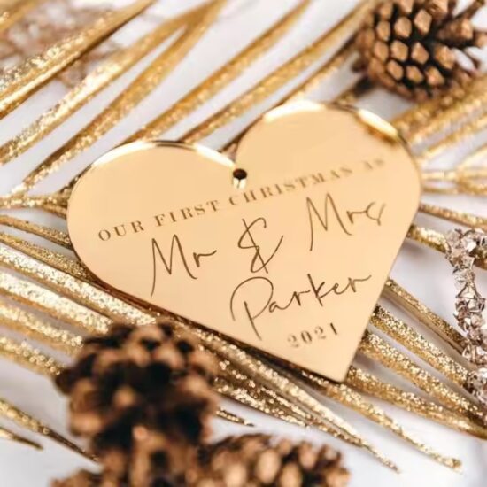Heart-Shaped Acrylic Tags for Valentine's Day and Romantic Gifts