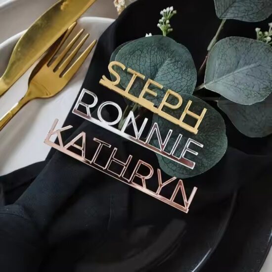 Personalized acrylic letter-shaped wedding place cards for guest names