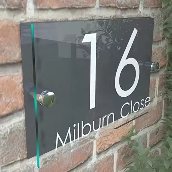 Decorative acrylic door sign for home and hotel use