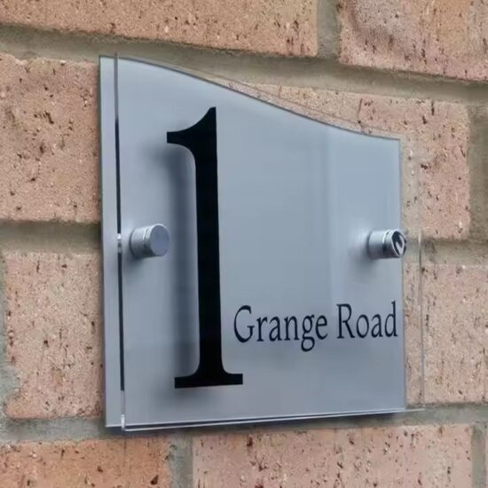 Decorative acrylic door sign for home and hotel use