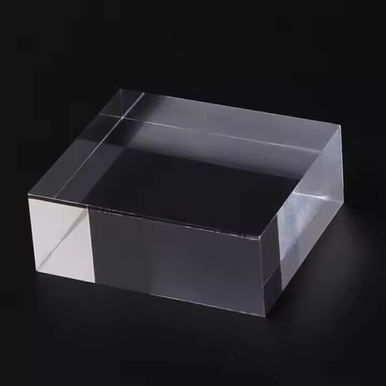 Custom size clear acrylic sheet with glossy finish and high transparency