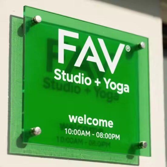 New Design Door Hanging Acrylic Wall Sign with Custom Logo