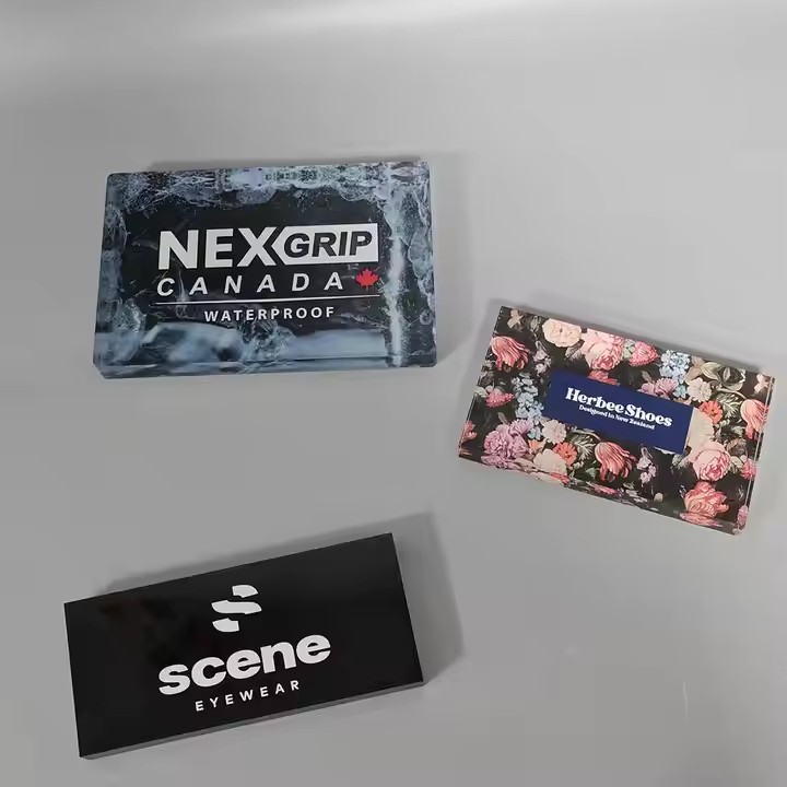 Custom acrylic employee desk name plate with clear display