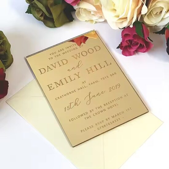 Custom-shaped acrylic tags for wedding gift decoration
