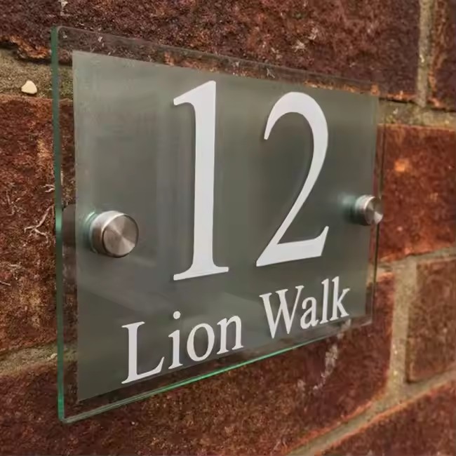 Custom modern acrylic door plate for house entrance